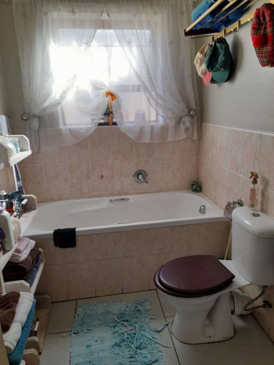 2 Bedroom Property for Sale in Wavecrest Eastern Cape